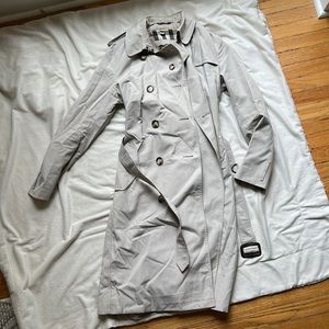 Burberry Classic Trench Coat - Size 4